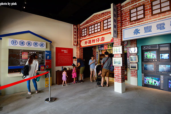 【台中新景點】棒球故事館/洲際棒球文創園區。親子同遊好去處,小型棒球場賽事直播超好玩!