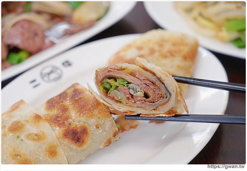 現沖溫體牛加量不加價，滿滿肉片居然只要100元！！