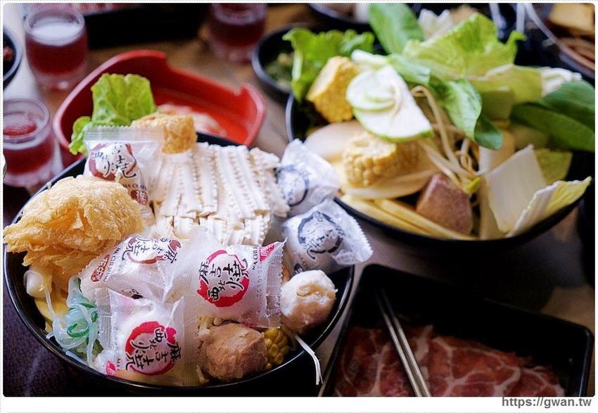 火鍋吃到飽只要389，肉品、蔬菜、火鍋料、飯、冷熱飲無限享用，桌面滿到擺不下！！