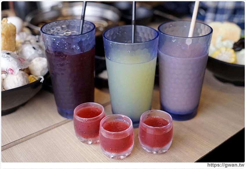 火鍋吃到飽只要389，肉品、蔬菜、火鍋料、飯、冷熱飲無限享用，桌面滿到擺不下！！