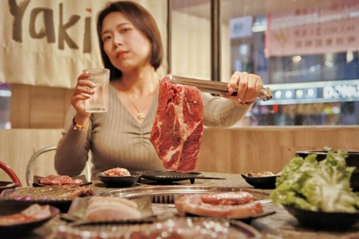 桃園市中壢區桃園鍋物吃到飽/中壢鍋物吃到飽/本燔野菜農場，平價就能吃到安格斯及牛小排