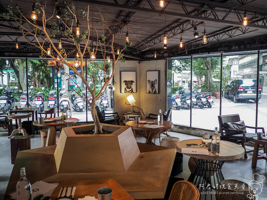 【台北】Gumgum Beer & Wings 雞翅啤酒吧|連妹子都忍不住吮指的加勒比海燒烤雞翅|捷運101站美食