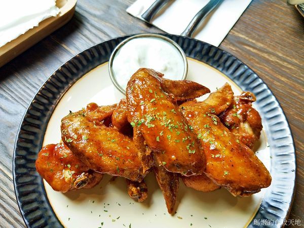 Gumgum Beer %26; Wings 雞翅啤酒吧3.jpg