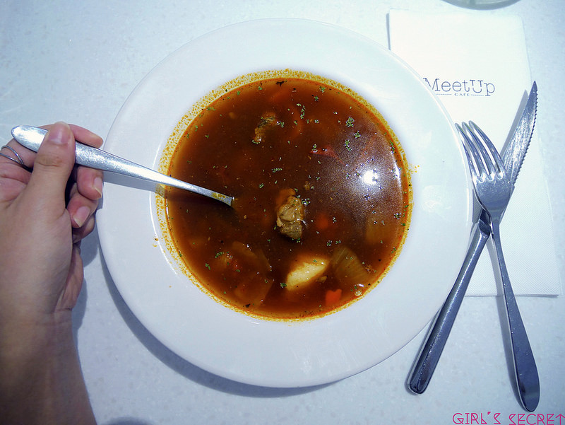 大安美食聚餐推薦|MeetUp Cafe 例湯