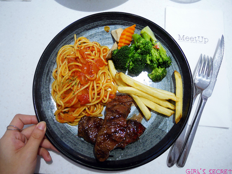 大安美食聚餐推薦|MeetUp Cafe 嫩肩牛排