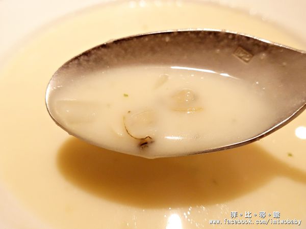 MeetUp Cafe:Meetup Cafe 無壓悠閒氣氛 大口啖美式漢堡 紐約客牛排10oz給您大大滿足!捷運大安站