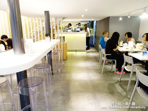 MeetUp Cafe:Meetup Cafe 無壓悠閒氣氛 大口啖美式漢堡 紐約客牛排10oz給您大大滿足!捷運大安站