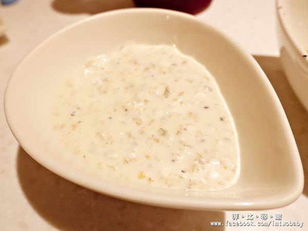 MeetUp Cafe:Meetup Cafe 無壓悠閒氣氛 大口啖美式漢堡 紐約客牛排10oz給您大大滿足!捷運大安站