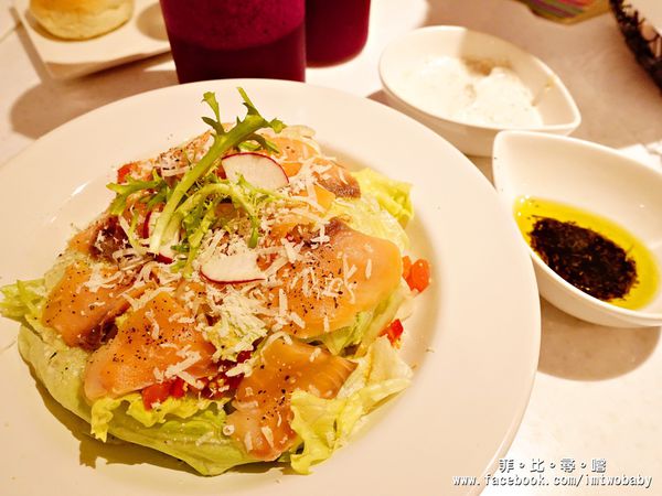 MeetUp Cafe:Meetup Cafe 無壓悠閒氣氛 大口啖美式漢堡 紐約客牛排10oz給您大大滿足!捷運大安站