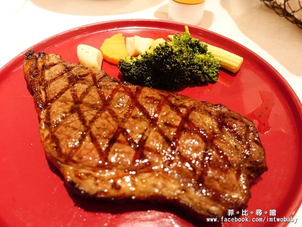 MeetUp Cafe:Meetup Cafe 無壓悠閒氣氛 大口啖美式漢堡 紐約客牛排10oz給您大大滿足!捷運大安站