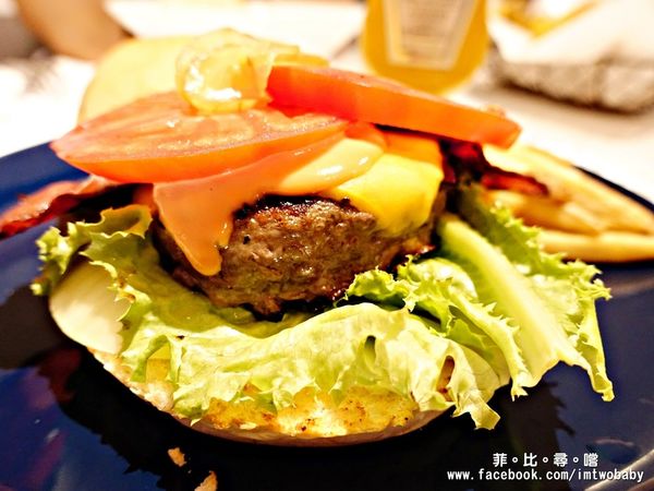 MeetUp Cafe:Meetup Cafe 無壓悠閒氣氛 大口啖美式漢堡 紐約客牛排10oz給您大大滿足!捷運大安站