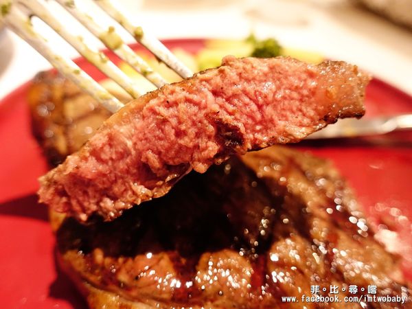 MeetUp Cafe:Meetup Cafe 無壓悠閒氣氛 大口啖美式漢堡 紐約客牛排10oz給您大大滿足!捷運大安站