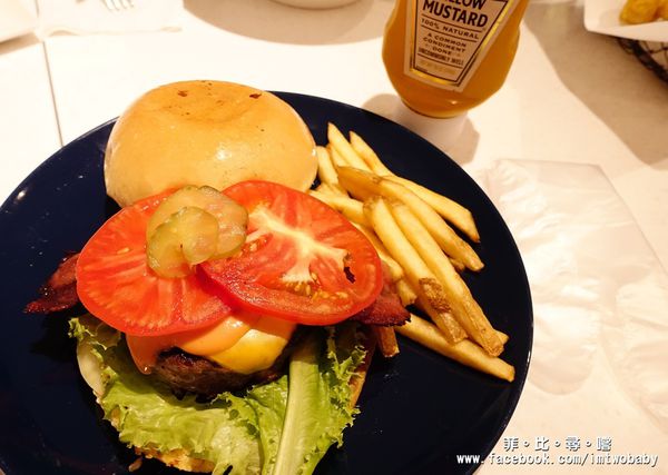 MeetUp Cafe:Meetup Cafe 無壓悠閒氣氛 大口啖美式漢堡 紐約客牛排10oz給您大大滿足!捷運大安站