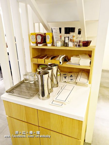 MeetUp Cafe:Meetup Cafe 無壓悠閒氣氛 大口啖美式漢堡 紐約客牛排10oz給您大大滿足!捷運大安站