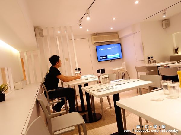 MeetUp Cafe:Meetup Cafe 無壓悠閒氣氛 大口啖美式漢堡 紐約客牛排10oz給您大大滿足!捷運大安站