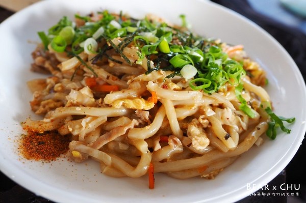 田口山 居食酒 大阪燒 無國籍：【台東都蘭美食】田口山居食酒大阪燒・新東糖廠文化園區自在角落