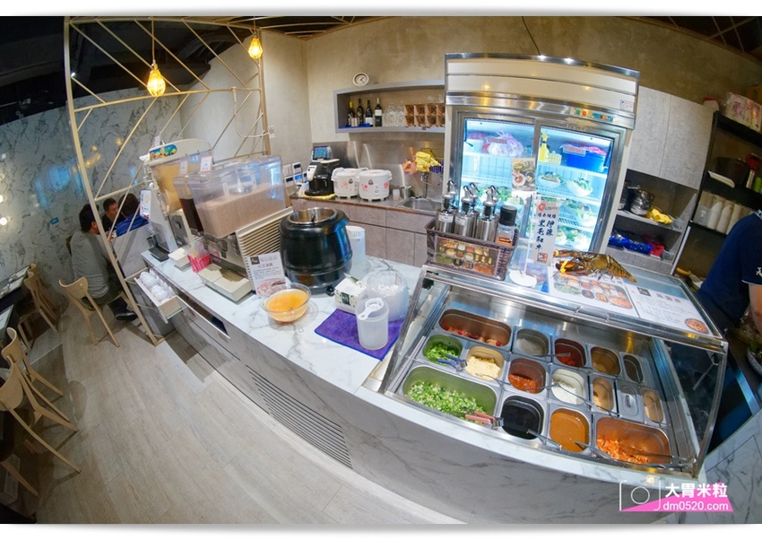 台北大直超猛海鮮火鍋！天鍋宴大直店3.0,招牌活體波士頓龍蝦有夠青,自助吧含汽水,甜點,卡比索冰淇淋吃到飽, - 大胃米粒 DAVID & MILLY