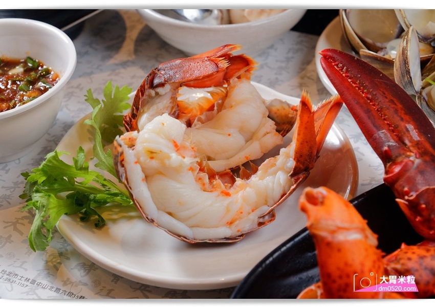 台北大直超猛海鮮火鍋！天鍋宴大直店3.0,招牌活體波士頓龍蝦有夠青,自助吧含汽水,甜點,卡比索冰淇淋吃到飽, - 大胃米粒 DAVID & MILLY