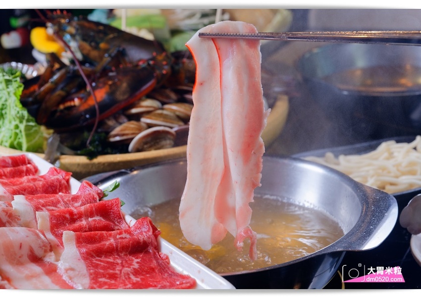 台北大直超猛海鮮火鍋！天鍋宴大直店3.0,招牌活體波士頓龍蝦有夠青,自助吧含汽水,甜點,卡比索冰淇淋吃到飽, - 大胃米粒 DAVID & MILLY