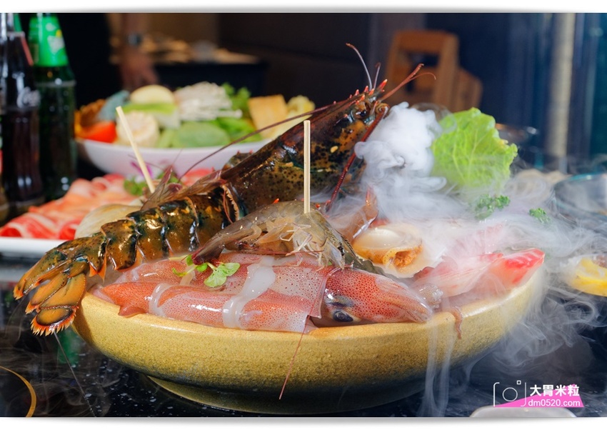 台北大直超猛海鮮火鍋！天鍋宴大直店3.0,招牌活體波士頓龍蝦有夠青,自助吧含汽水,甜點,卡比索冰淇淋吃到飽, - 大胃米粒 DAVID & MILLY