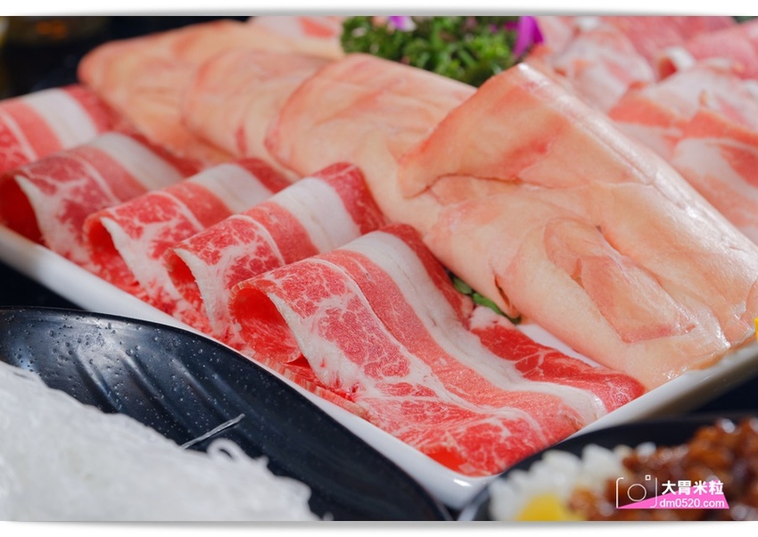 台北大直超猛海鮮火鍋！天鍋宴大直店3.0,招牌活體波士頓龍蝦有夠青,自助吧含汽水,甜點,卡比索冰淇淋吃到飽, - 大胃米粒 DAVID & MILLY