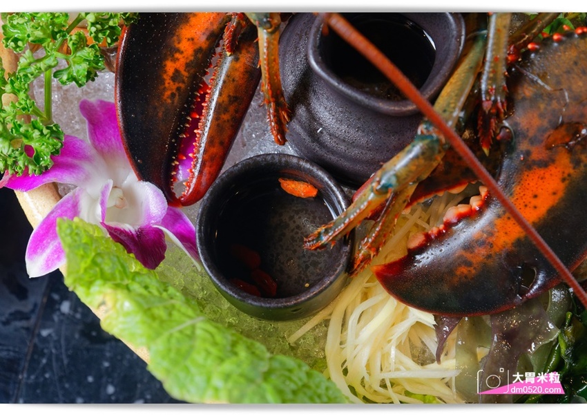 台北大直超猛海鮮火鍋！天鍋宴大直店3.0,招牌活體波士頓龍蝦有夠青,自助吧含汽水,甜點,卡比索冰淇淋吃到飽, - 大胃米粒 DAVID & MILLY