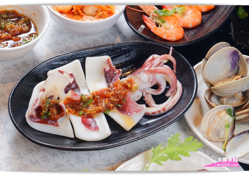 台北大直超猛海鮮火鍋！天鍋宴大直店3.0,招牌活體波士頓龍蝦有夠青,自助吧含汽水,甜點,卡比索冰淇淋吃到飽, - 大胃米粒 DAVID & MILLY