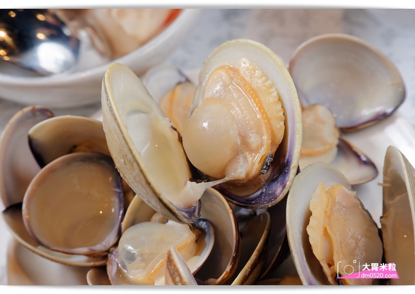 台北大直超猛海鮮火鍋！天鍋宴大直店3.0,招牌活體波士頓龍蝦有夠青,自助吧含汽水,甜點,卡比索冰淇淋吃到飽, - 大胃米粒 DAVID & MILLY