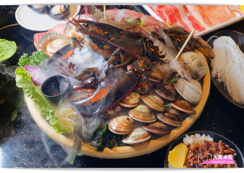 台北大直超猛海鮮火鍋！天鍋宴大直店3.0,招牌活體波士頓龍蝦有夠青,自助吧含汽水,甜點,卡比索冰淇淋吃到飽, - 大胃米粒 DAVID & MILLY