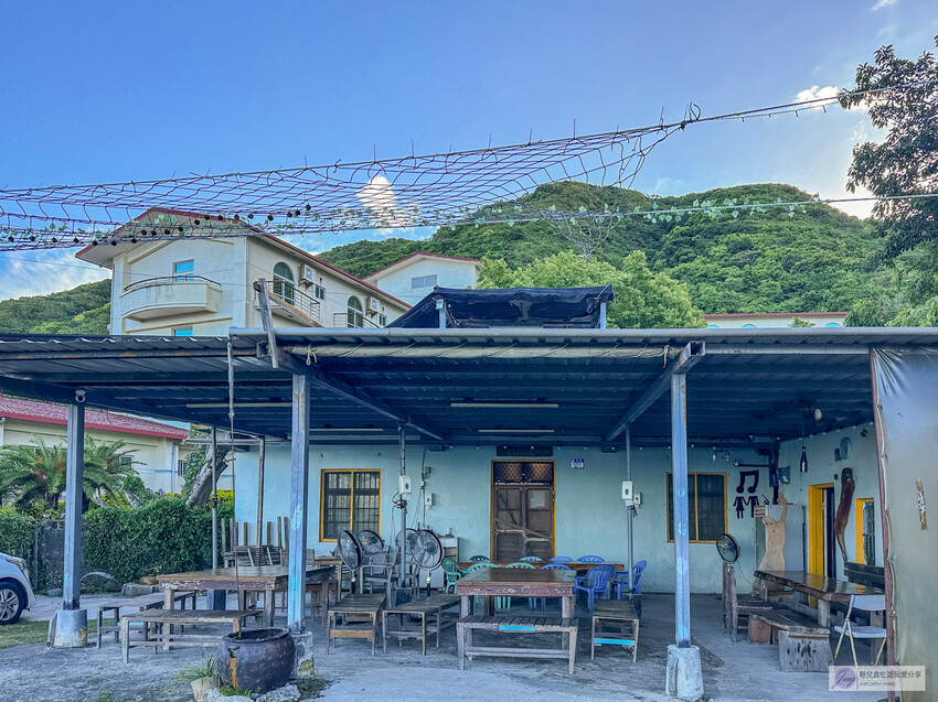 花蓮必訪的10分之1海鮮燒烤,品嚐半山腰上的新鮮漁獲。