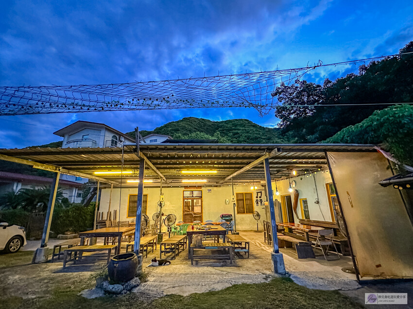 花蓮必訪的10分之1海鮮燒烤,品嚐半山腰上的新鮮漁獲。