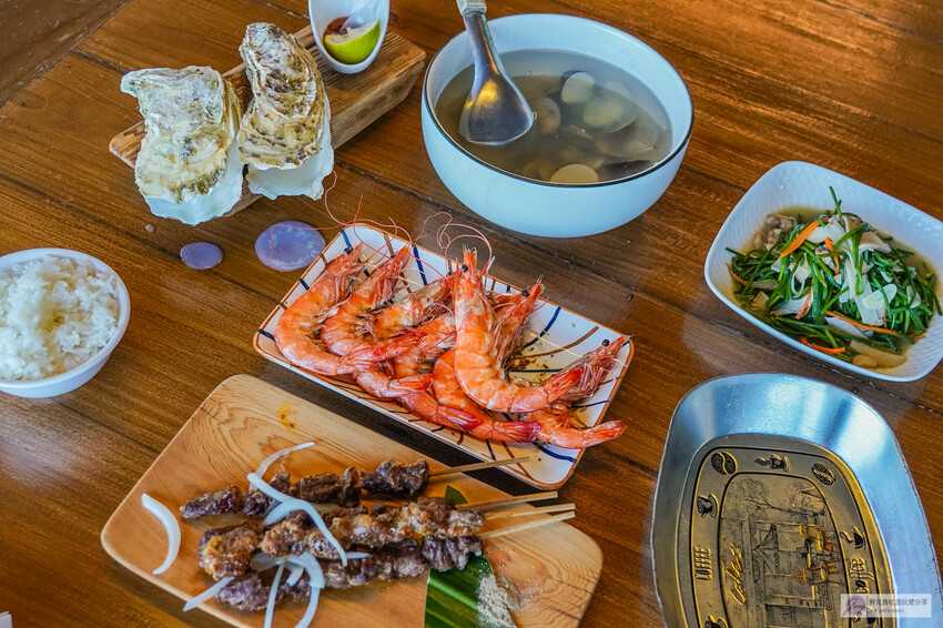 花蓮必訪的10分之1海鮮燒烤,品嚐半山腰上的新鮮漁獲。