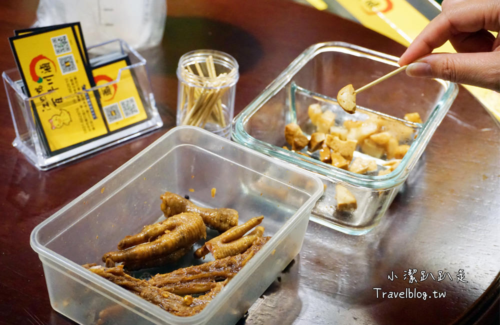 台中美食》第六市場 第一家百貨公司裡菜市場,食尚玩家推薦美食!吹冷氣逛市場菜,購物停車不用錢(金典 綠園道3樓) - 小潔趴趴走旅遊札記