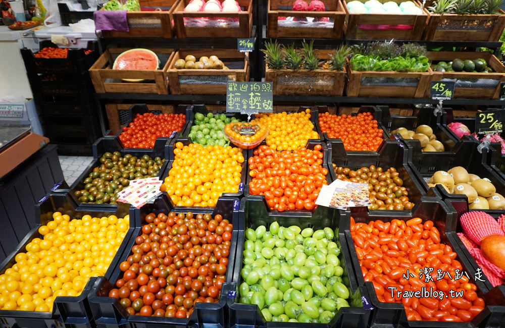 台中美食》第六市場 第一家百貨公司裡菜市場,食尚玩家推薦美食!吹冷氣逛市場菜,購物停車不用錢(金典 綠園道3樓) - 小潔趴趴走旅遊札記