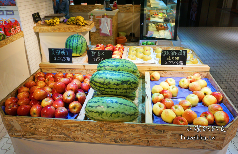 台中美食》第六市場 第一家百貨公司裡菜市場,食尚玩家推薦美食!吹冷氣逛市場菜,購物停車不用錢(金典 綠園道3樓) - 小潔趴趴走旅遊札記