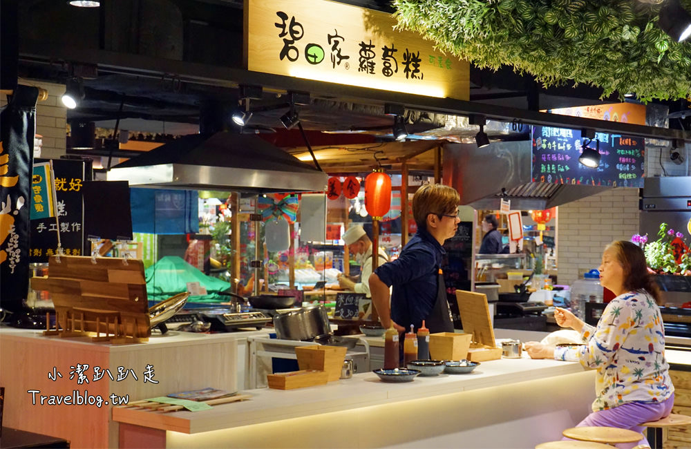 台中美食》第六市場 第一家百貨公司裡菜市場,食尚玩家推薦美食!吹冷氣逛市場菜,購物停車不用錢(金典 綠園道3樓) - 小潔趴趴走旅遊札記