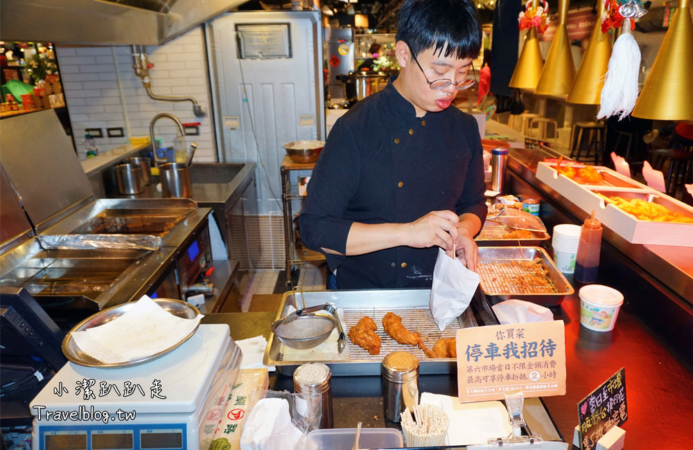 台中美食》第六市場 第一家百貨公司裡菜市場,食尚玩家推薦美食!吹冷氣逛市場菜,購物停車不用錢(金典 綠園道3樓) - 小潔趴趴走旅遊札記