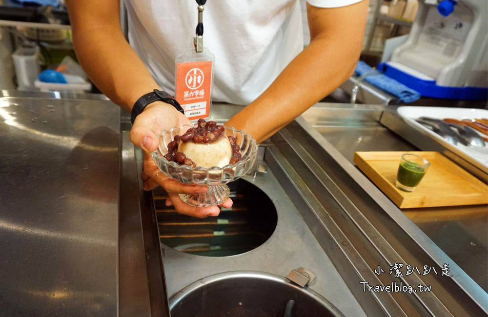 台中美食》第六市場 第一家百貨公司裡菜市場,食尚玩家推薦美食!吹冷氣逛市場菜,購物停車不用錢(金典 綠園道3樓) - 小潔趴趴走旅遊札記