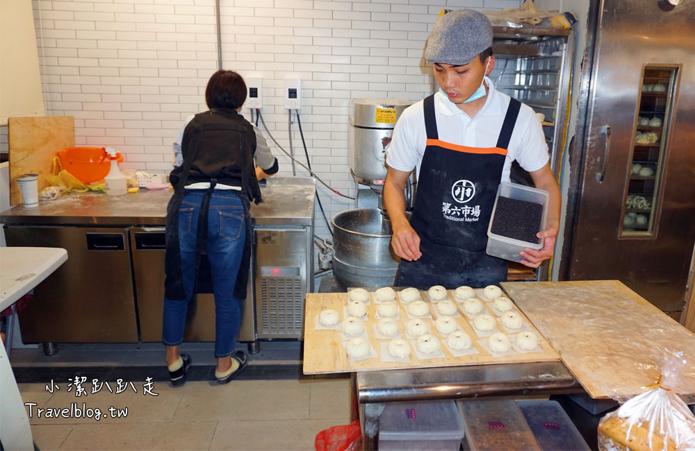 台中美食》第六市場 第一家百貨公司裡菜市場,食尚玩家推薦美食!吹冷氣逛市場菜,購物停車不用錢(金典 綠園道3樓) - 小潔趴趴走旅遊札記