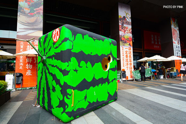 【台中西區】第六市場。第一間開在百貨公司的菜市場，買菜不流汗，也太幸福了!