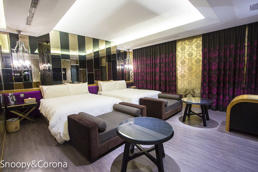 【台中住宿】台中親子住宿｜雲河概念旅館～泳池、KTV、按摩浴缸、沙坑，貼心提供宵夜吃到飽