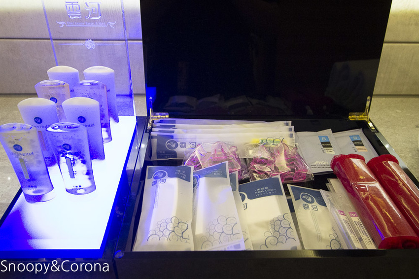 【台中住宿】台中親子住宿｜雲河概念旅館～泳池、KTV、按摩浴缸、沙坑，貼心提供宵夜吃到飽