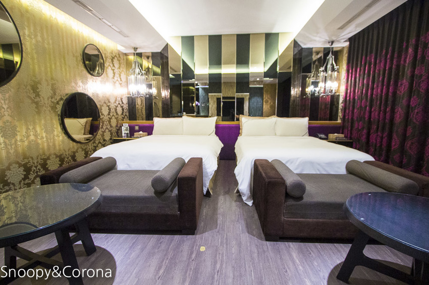 【台中住宿】台中親子住宿｜雲河概念旅館～泳池、KTV、按摩浴缸、沙坑，貼心提供宵夜吃到飽