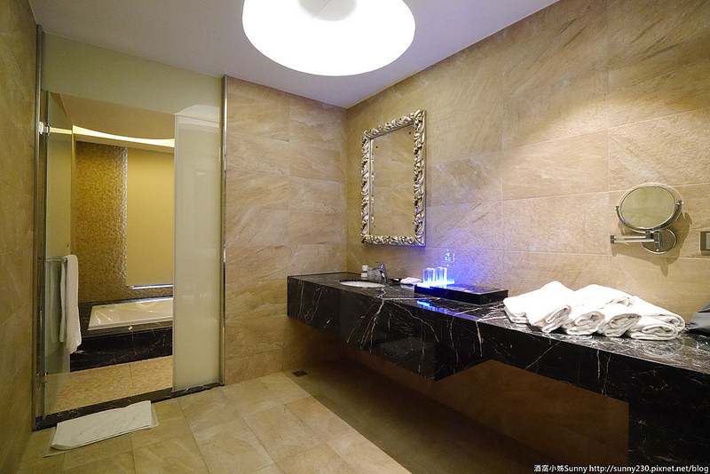 台中住宿推薦｜雲河概念旅館