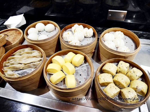 【台中住宿】雲河概念旅館【U-her Hotel】#頂樓空中花園 #親子沙坑 #蒸氣浴 #早餐宵夜吃到飽 #台中南屯 (22).JPG