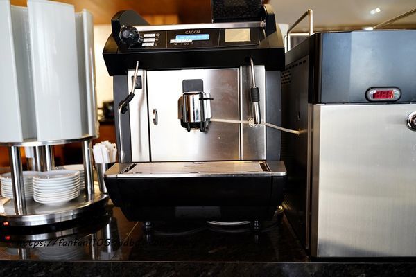 【台中住宿】雲河旗艦概念旅館 #空中花園 #沙坑 #健身房  #switch免費玩 #免費早餐宵夜無限供應 #安心旅遊補助 (30).JPG