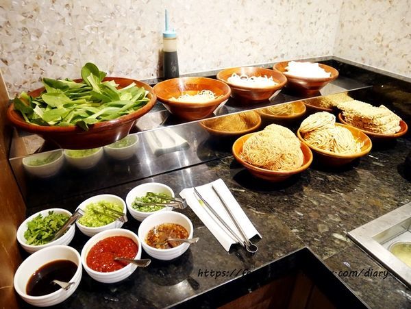 【台中住宿】雲河概念旅館【U-her Hotel】#頂樓空中花園 #親子沙坑 #蒸氣浴 #早餐宵夜吃到飽 #台中南屯 (29).JPG