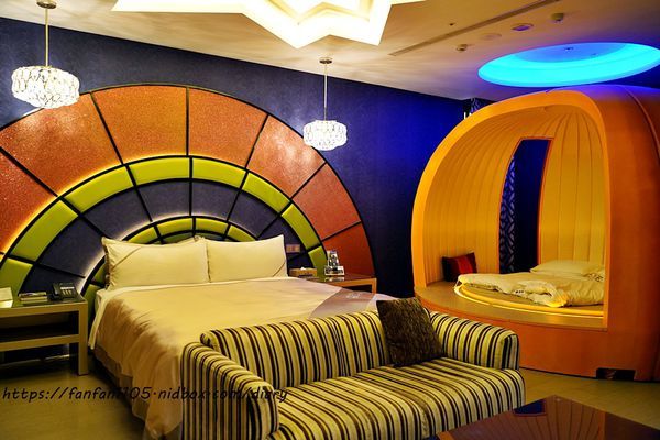 【台中住宿】雲河旗艦概念旅館 #空中花園 #沙坑 #健身房  #switch免費玩 #免費早餐宵夜無限供應 #安心旅遊補助 (9).JPG