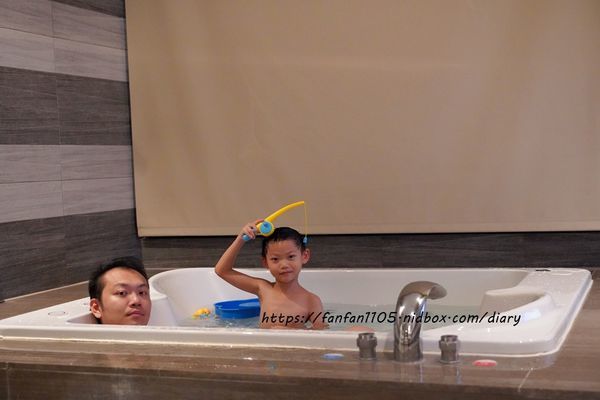 【台中住宿】雲河旗艦概念旅館 #空中花園 #沙坑 #健身房  #switch免費玩 #免費早餐宵夜無限供應 #安心旅遊補助 (26).JPG