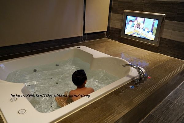 【台中住宿】雲河旗艦概念旅館 #空中花園 #沙坑 #健身房  #switch免費玩 #免費早餐宵夜無限供應 #安心旅遊補助 (25).JPG